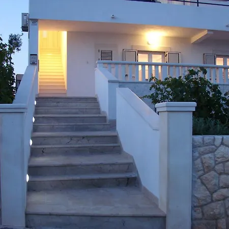 Fio - Hvar * Χβαρ