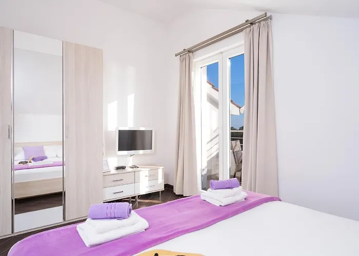 Fio - Hvar חוואר