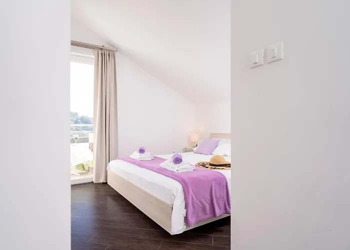 Fio - Hvar * חוואר