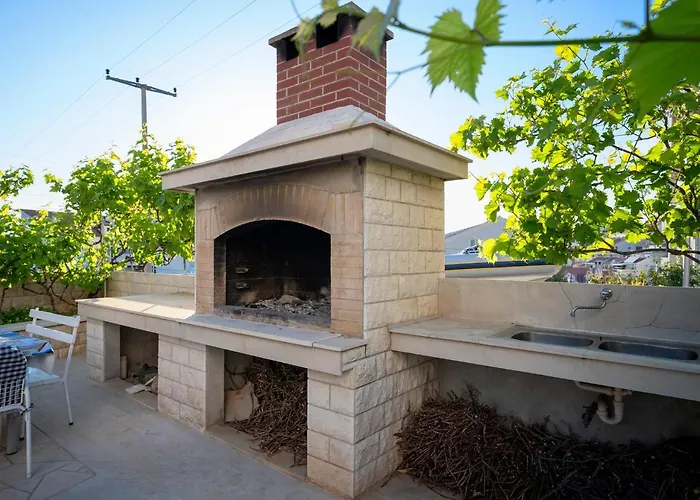 Fio - Hvar חוואר