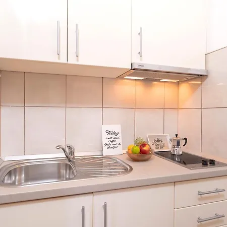 Fio - Hvar Apartmán