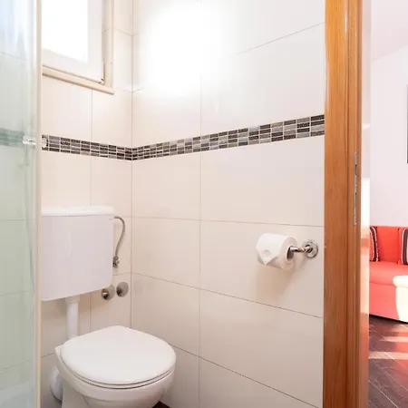 Fio - Hvar חוואר