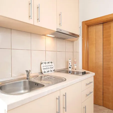 Fio - Hvar * חוואר