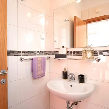 Fio - Hvar Apartmán