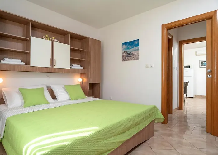 Fio - Hvar Hvar Town