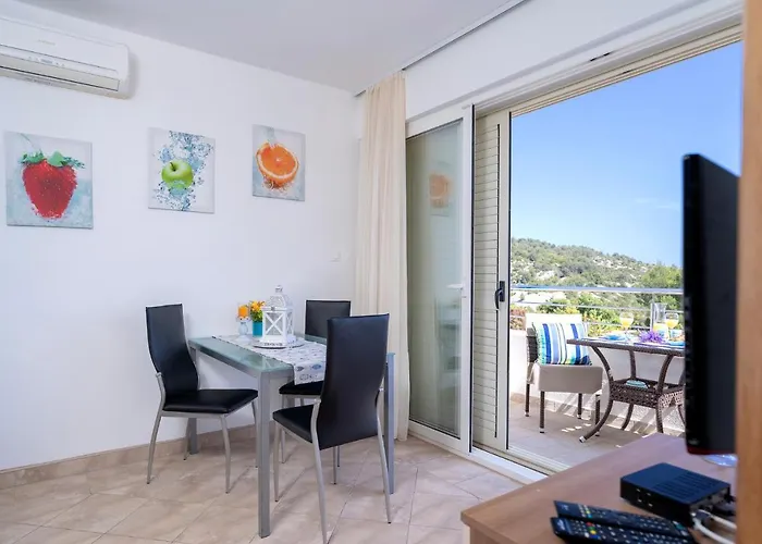Fio - Hvar Apartament