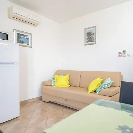 Fio - Hvar 아파트