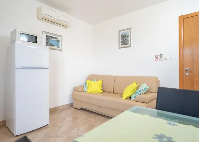 Fio - Hvar Apartament