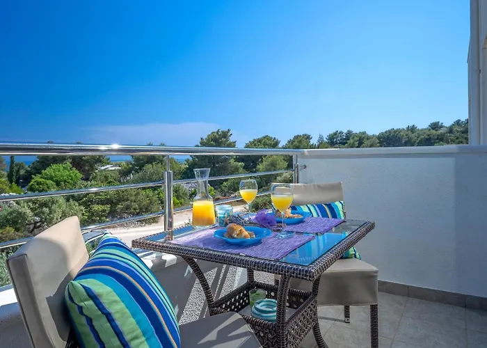 Fio - Hvar Hvar Town